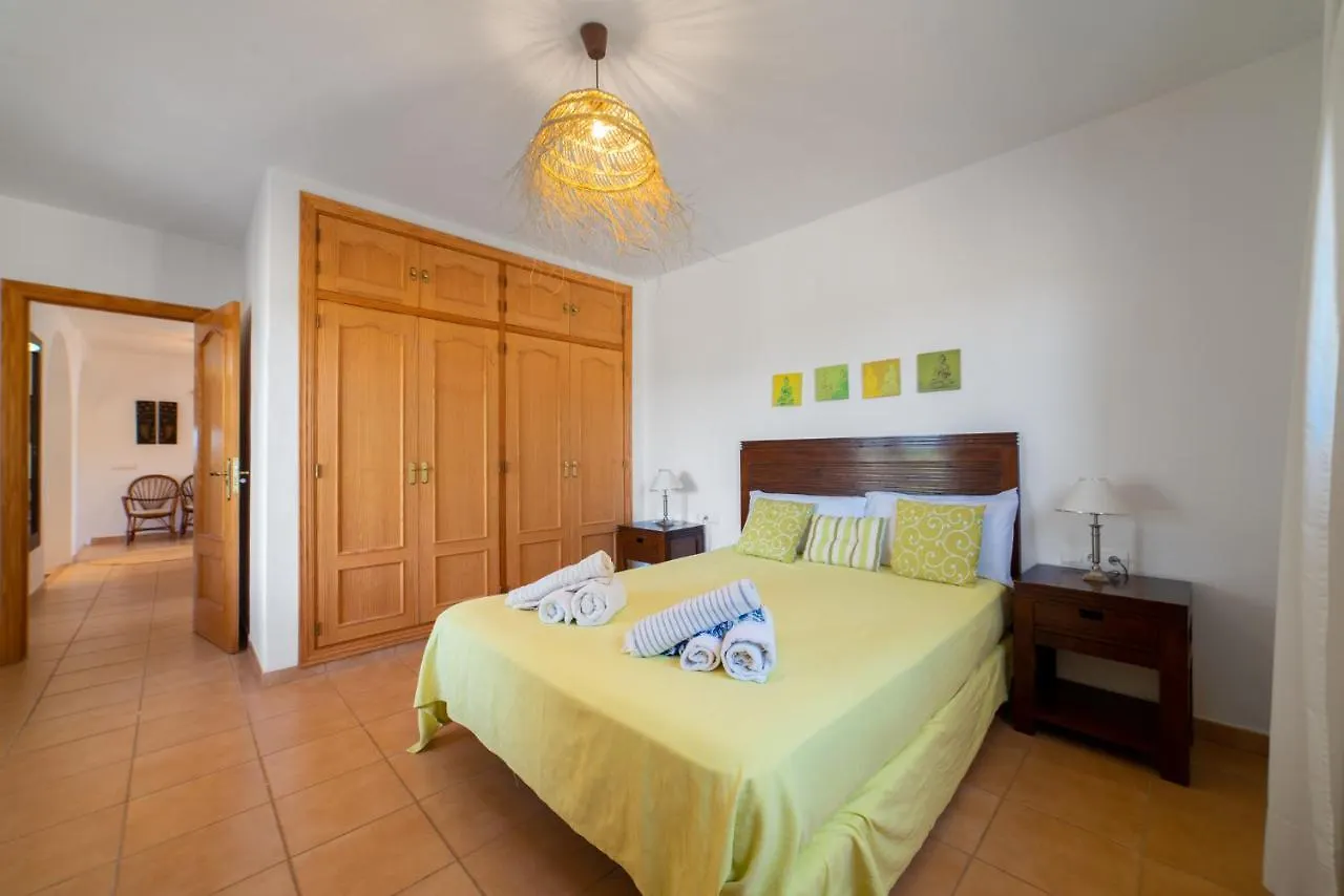 Vila Can Toni San José